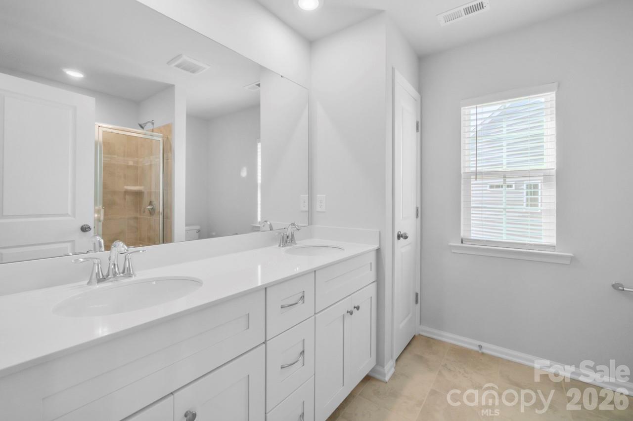 12807 Canterbury Castle Drive — Charlotte