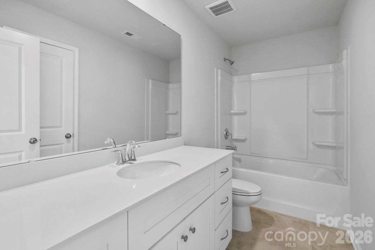 12807 Canterbury Castle Drive — Charlotte