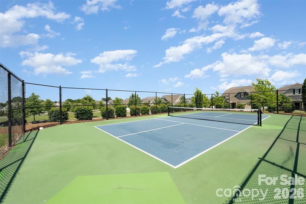 12807 Canterbury Castle Drive — Charlotte
