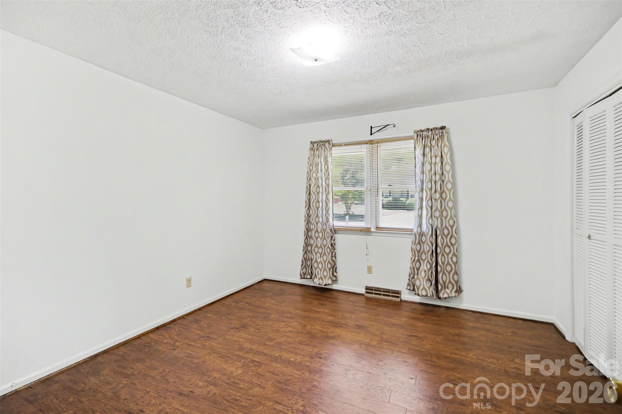1300 Briarcliff Road — Shelby