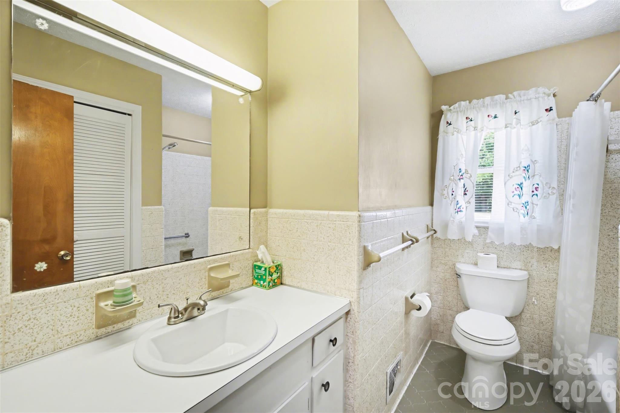 1300 Briarcliff Road — Shelby