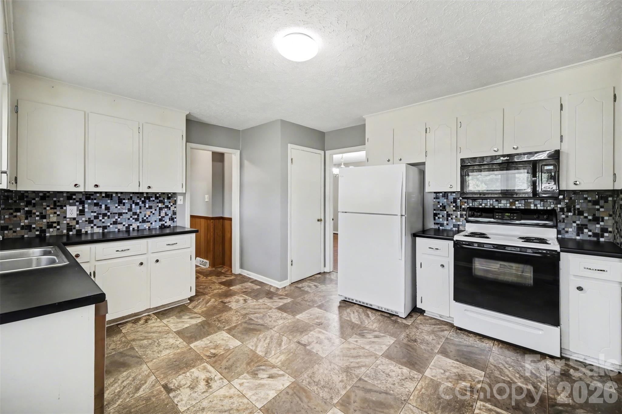 1300 Briarcliff Road — Shelby