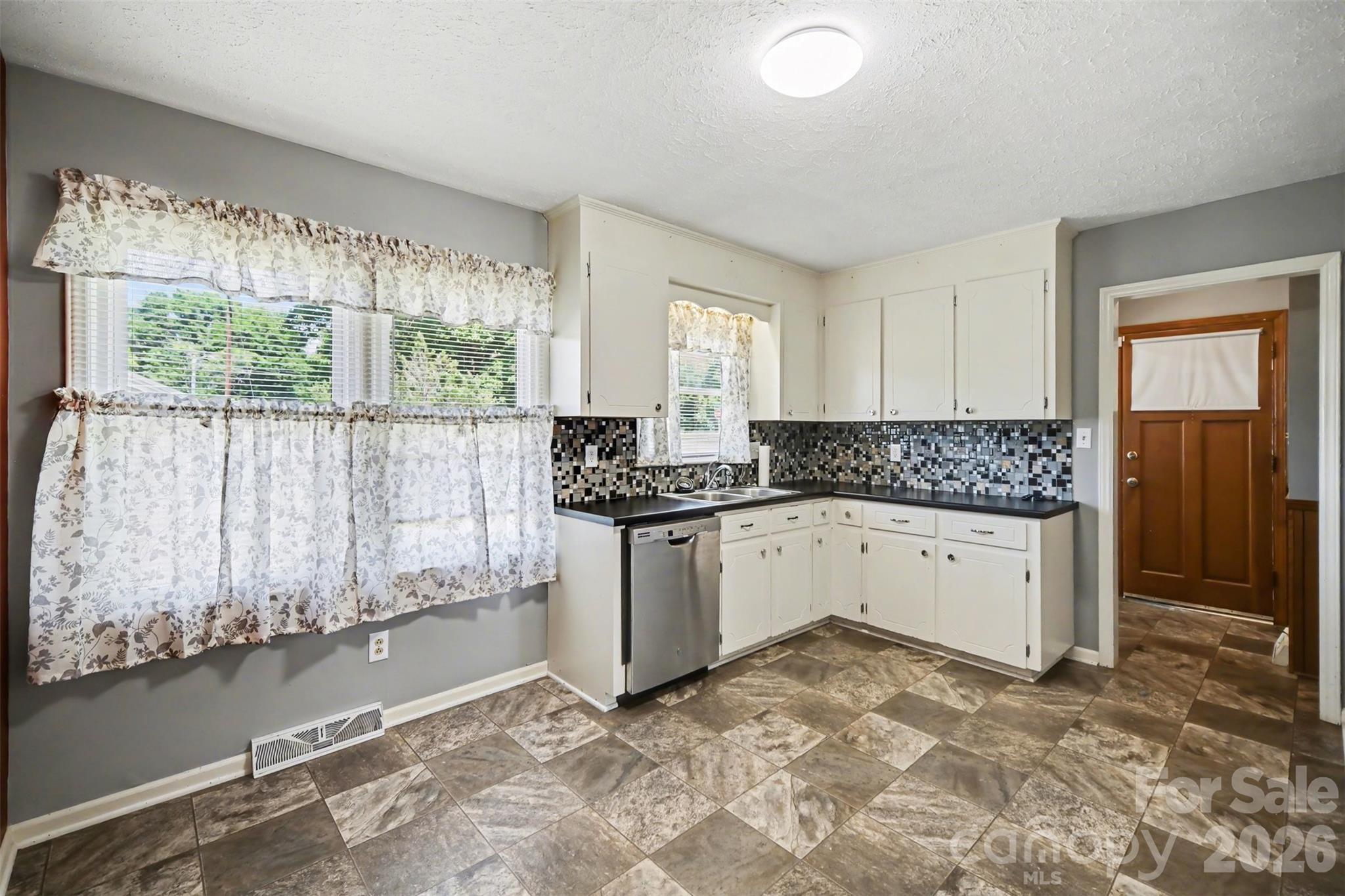 1300 Briarcliff Road — Shelby
