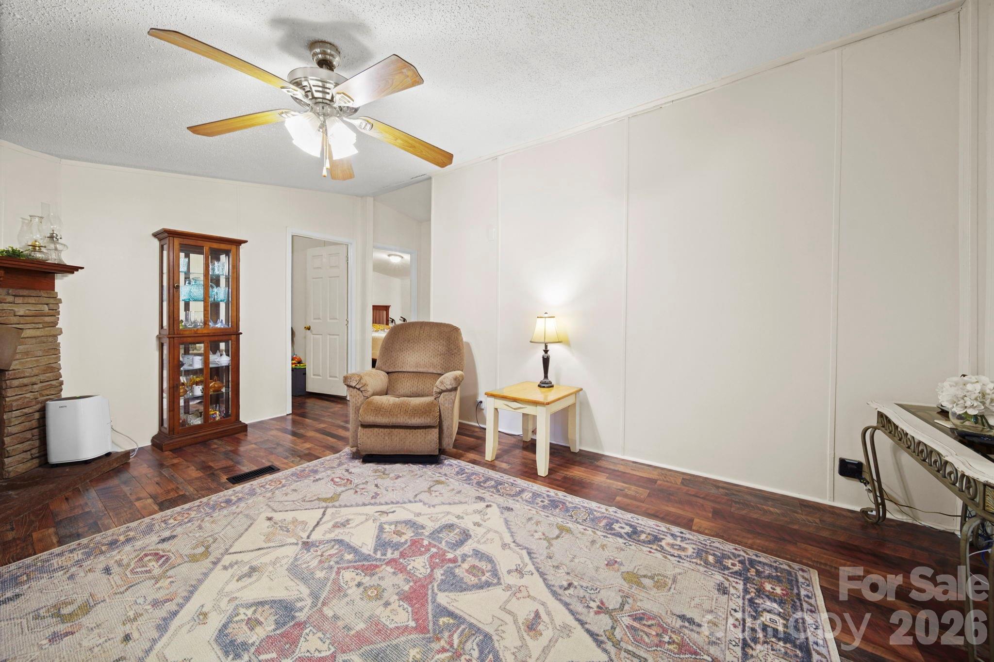 112 John Michael Lane — Salisbury