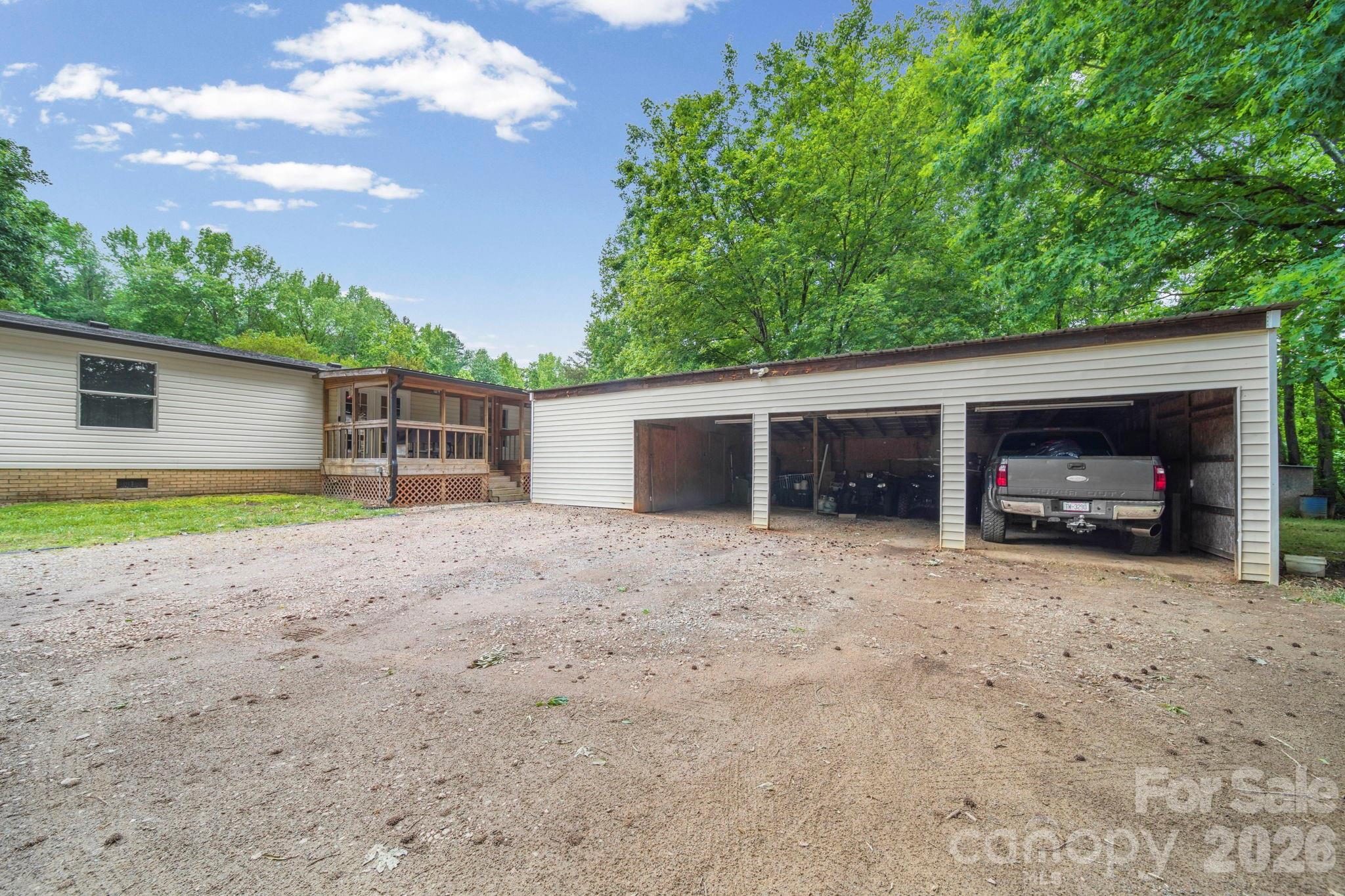 112 John Michael Lane — Salisbury