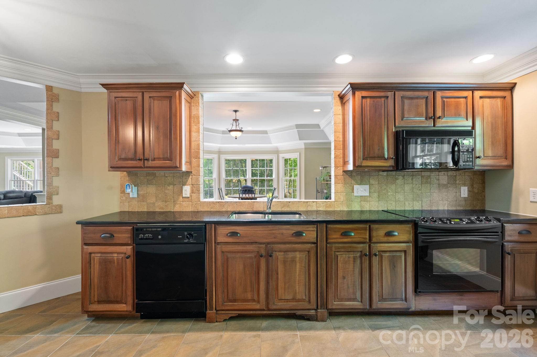 7601 Crossing Ridge Drive — Belews Creek