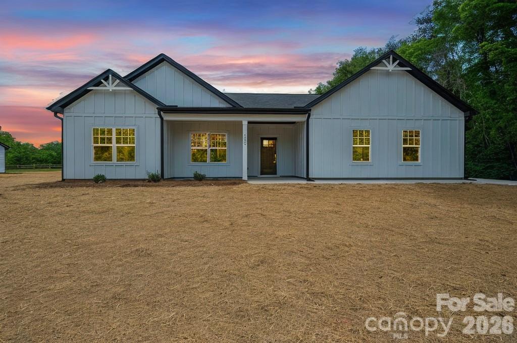 1355 Zeb Haynes Road — Maiden