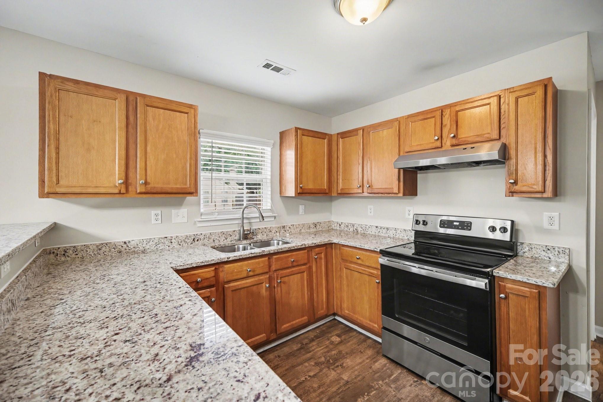 7916 Mcgarry Trail — Charlotte