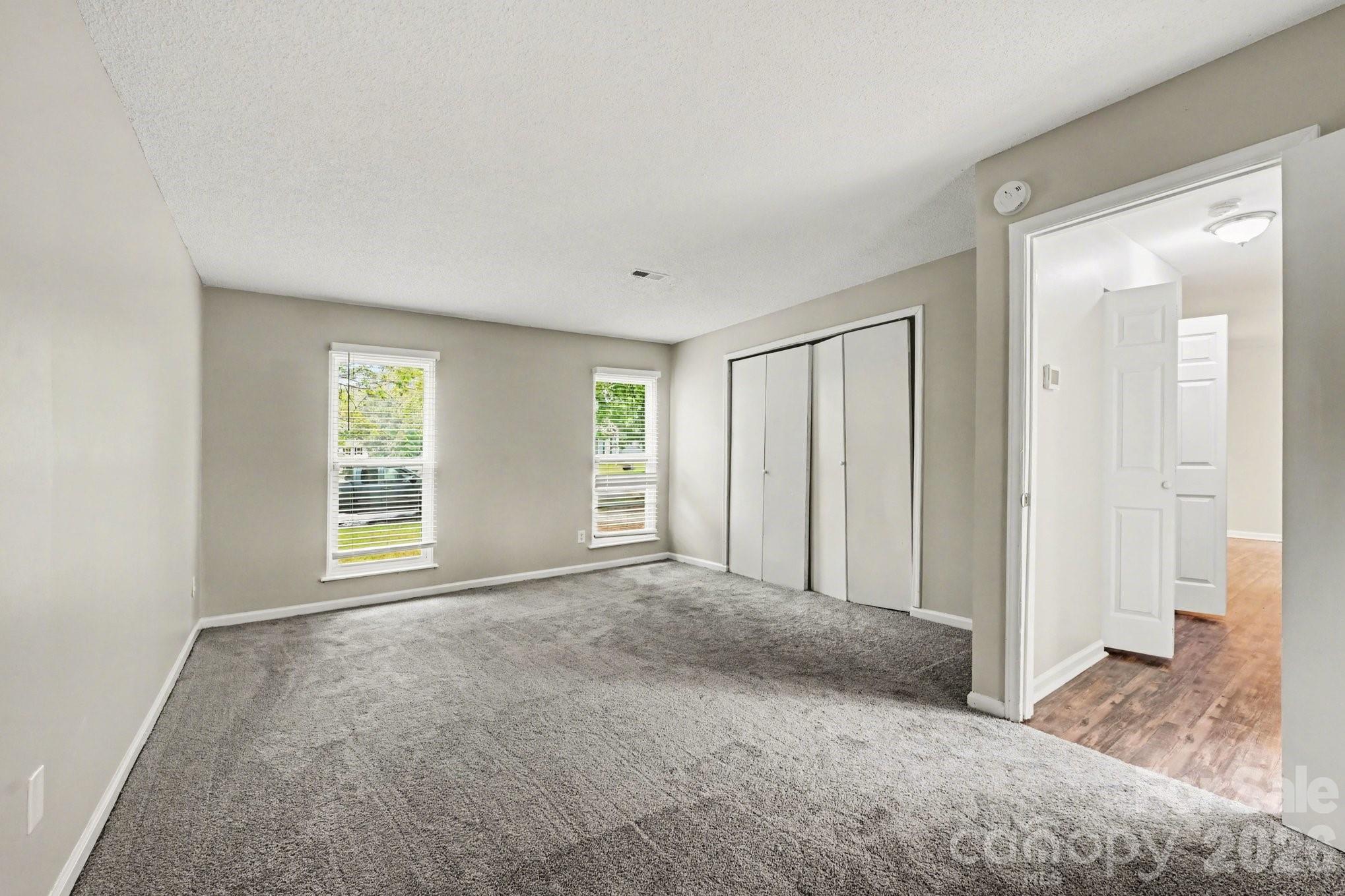 8800 Royal Scot Lane — Charlotte