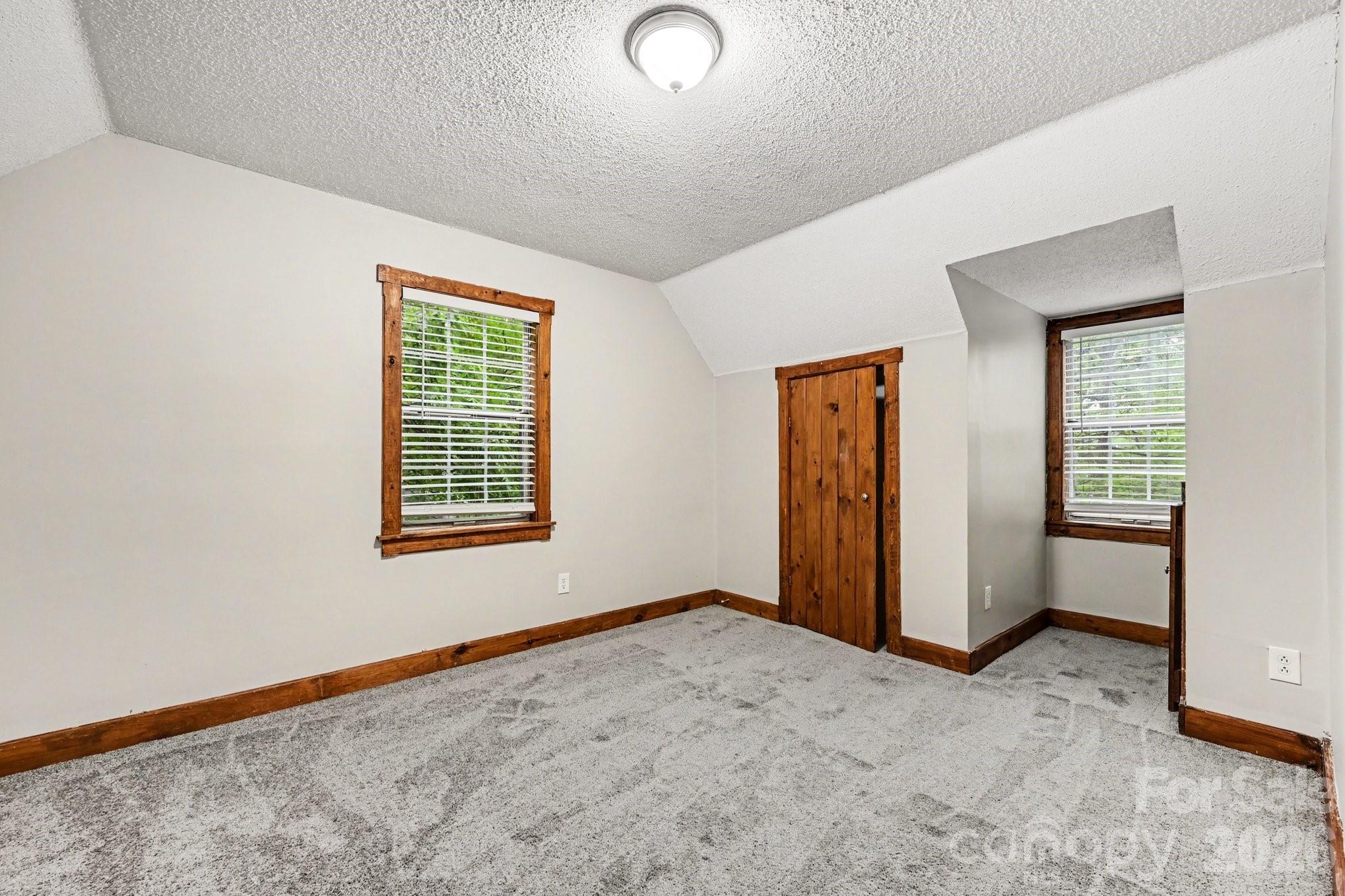8800 Royal Scot Lane — Charlotte