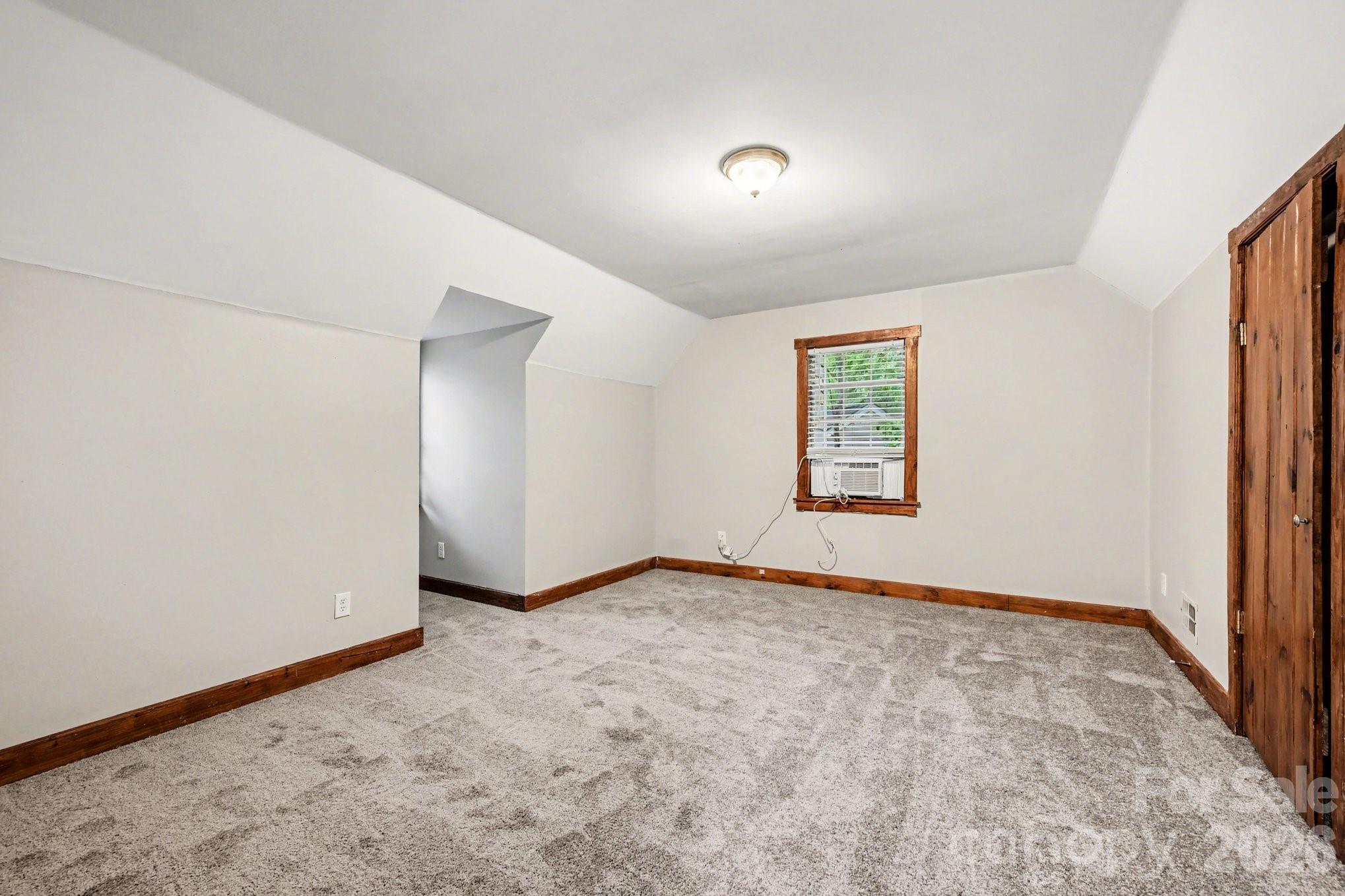 8800 Royal Scot Lane — Charlotte