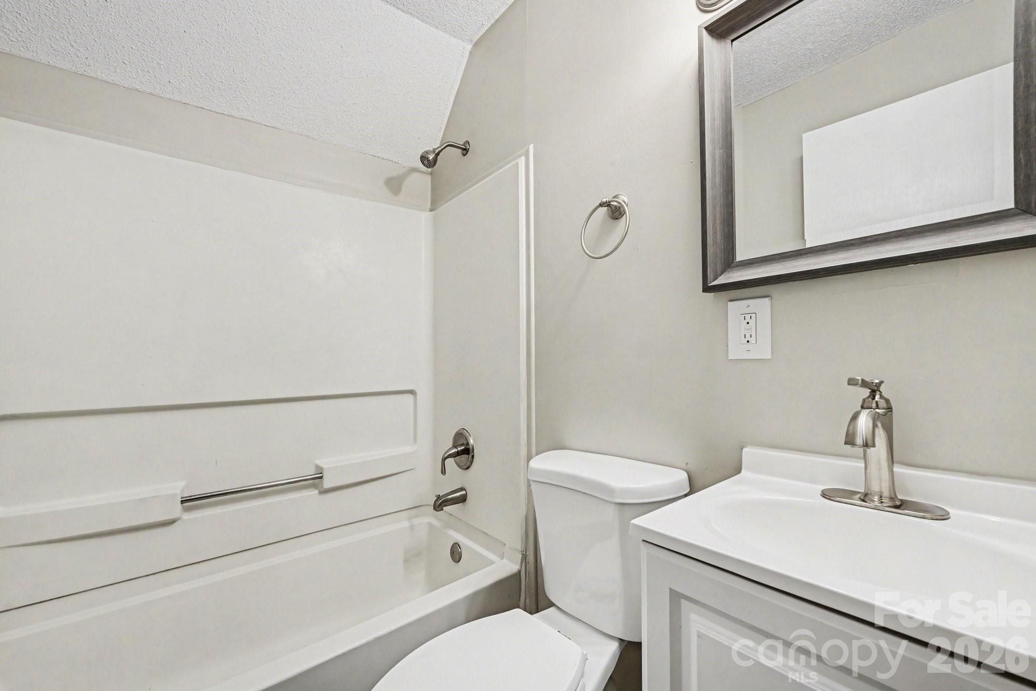 8800 Royal Scot Lane — Charlotte