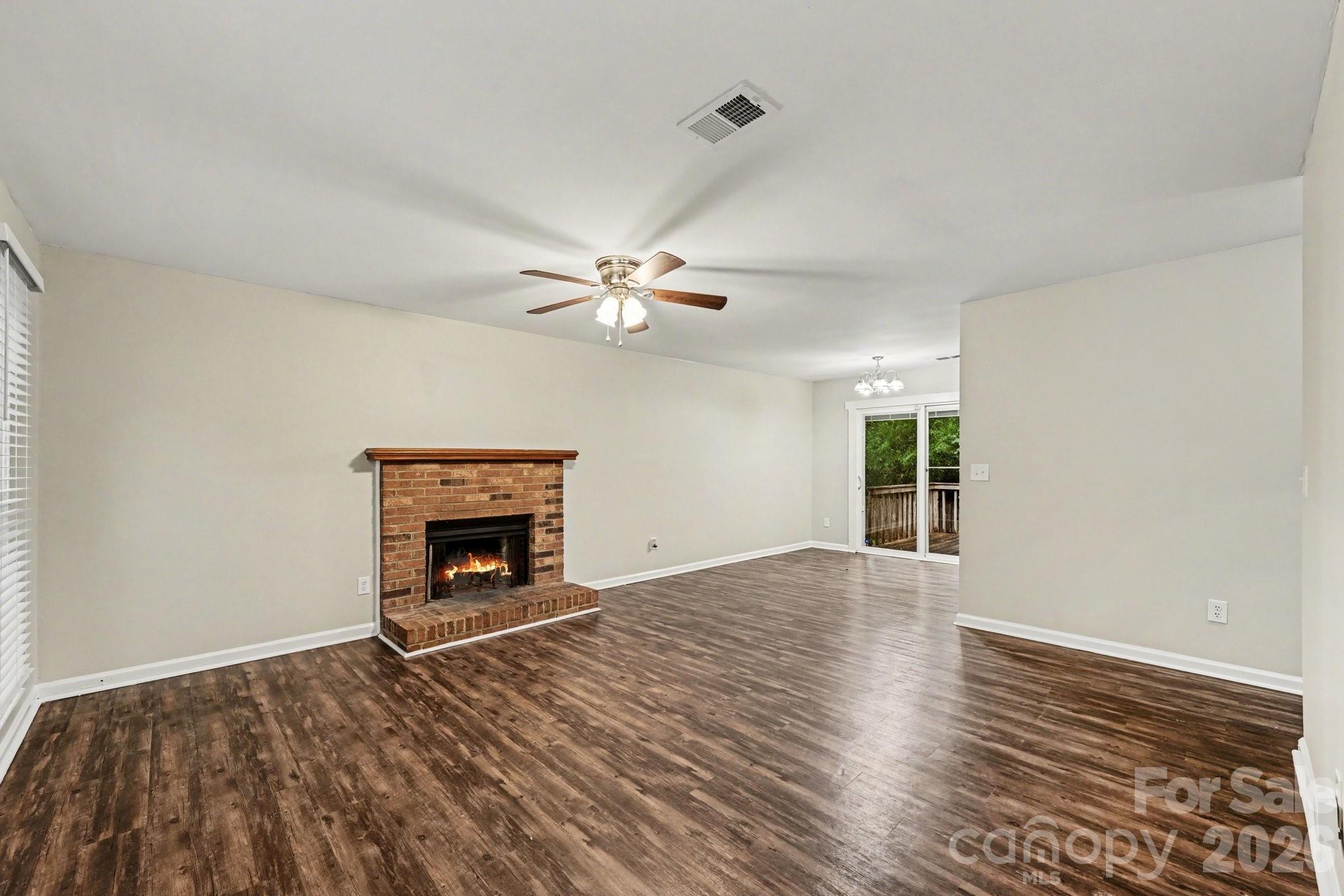 8800 Royal Scot Lane — Charlotte