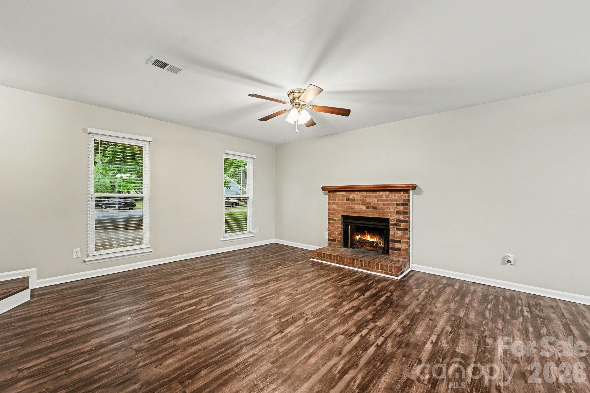 8800 Royal Scot Lane — Charlotte