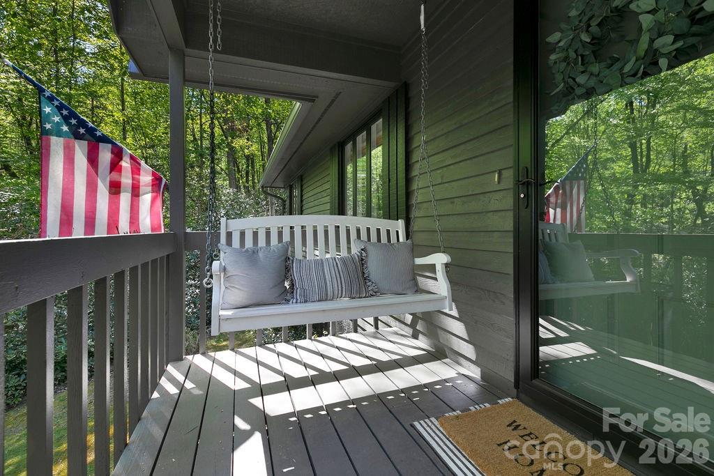 492 Falls Creek Road — Pisgah Forest