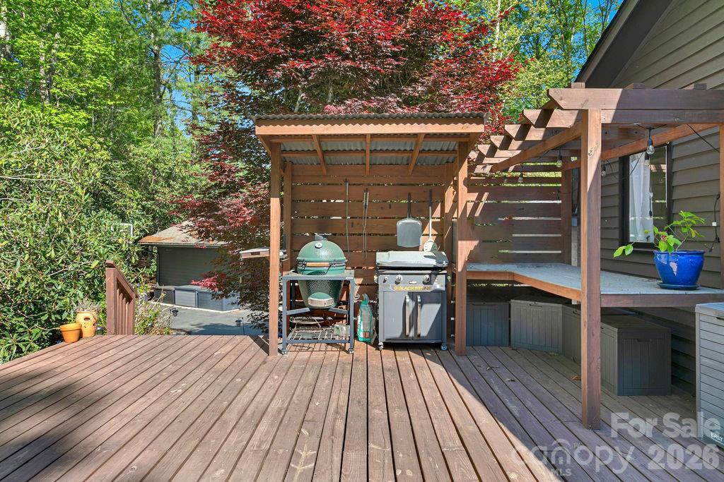 492 Falls Creek Road — Pisgah Forest