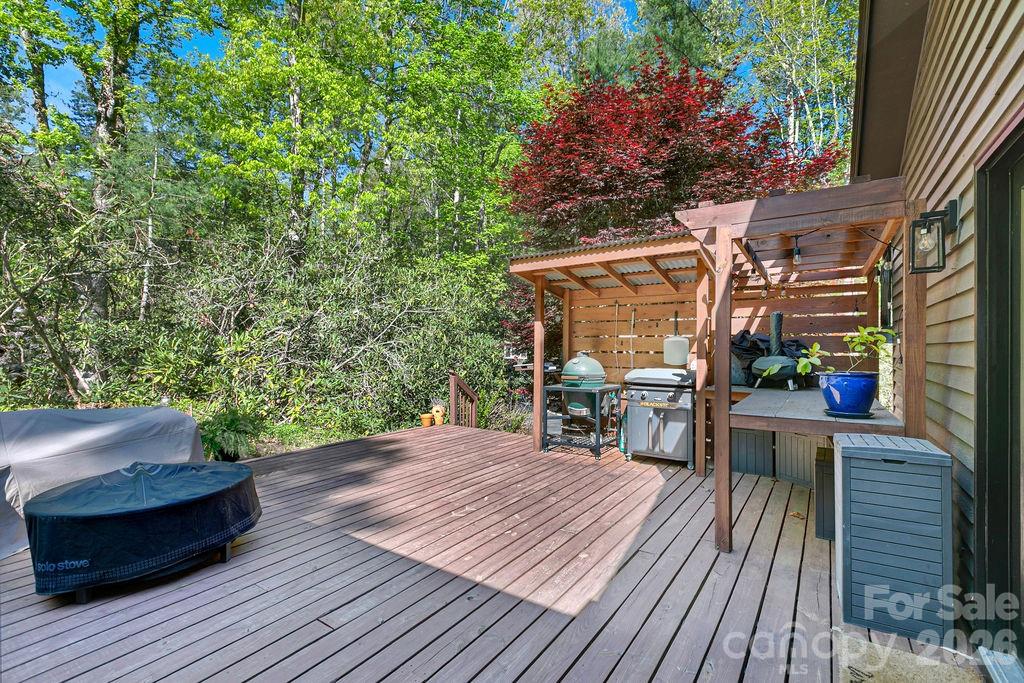 492 Falls Creek Road — Pisgah Forest