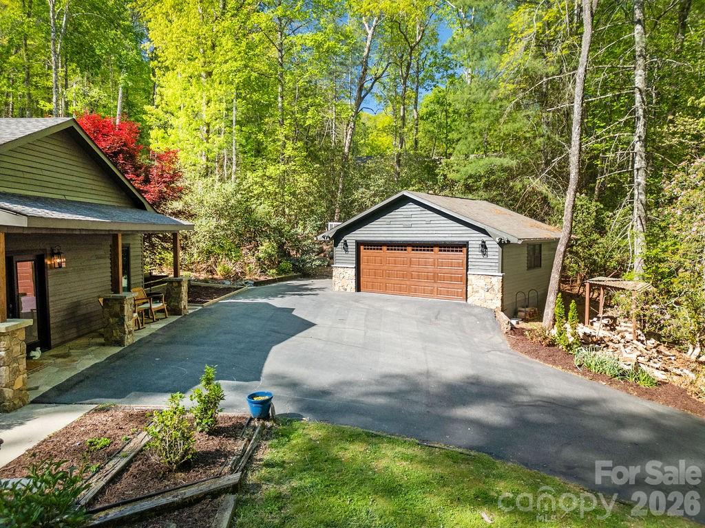 492 Falls Creek Road — Pisgah Forest