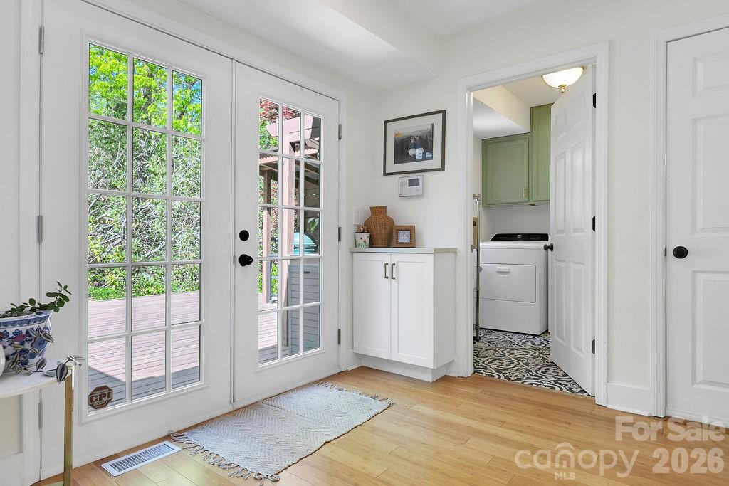 492 Falls Creek Road — Pisgah Forest