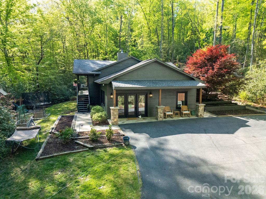 492 Falls Creek Road — Pisgah Forest