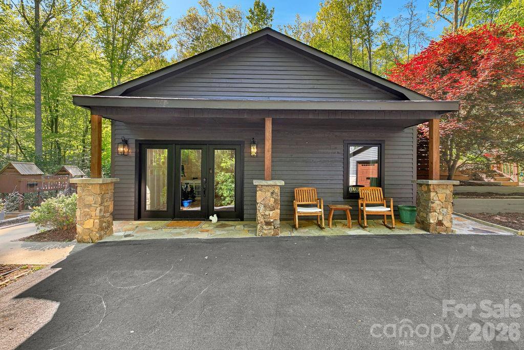 492 Falls Creek Road — Pisgah Forest