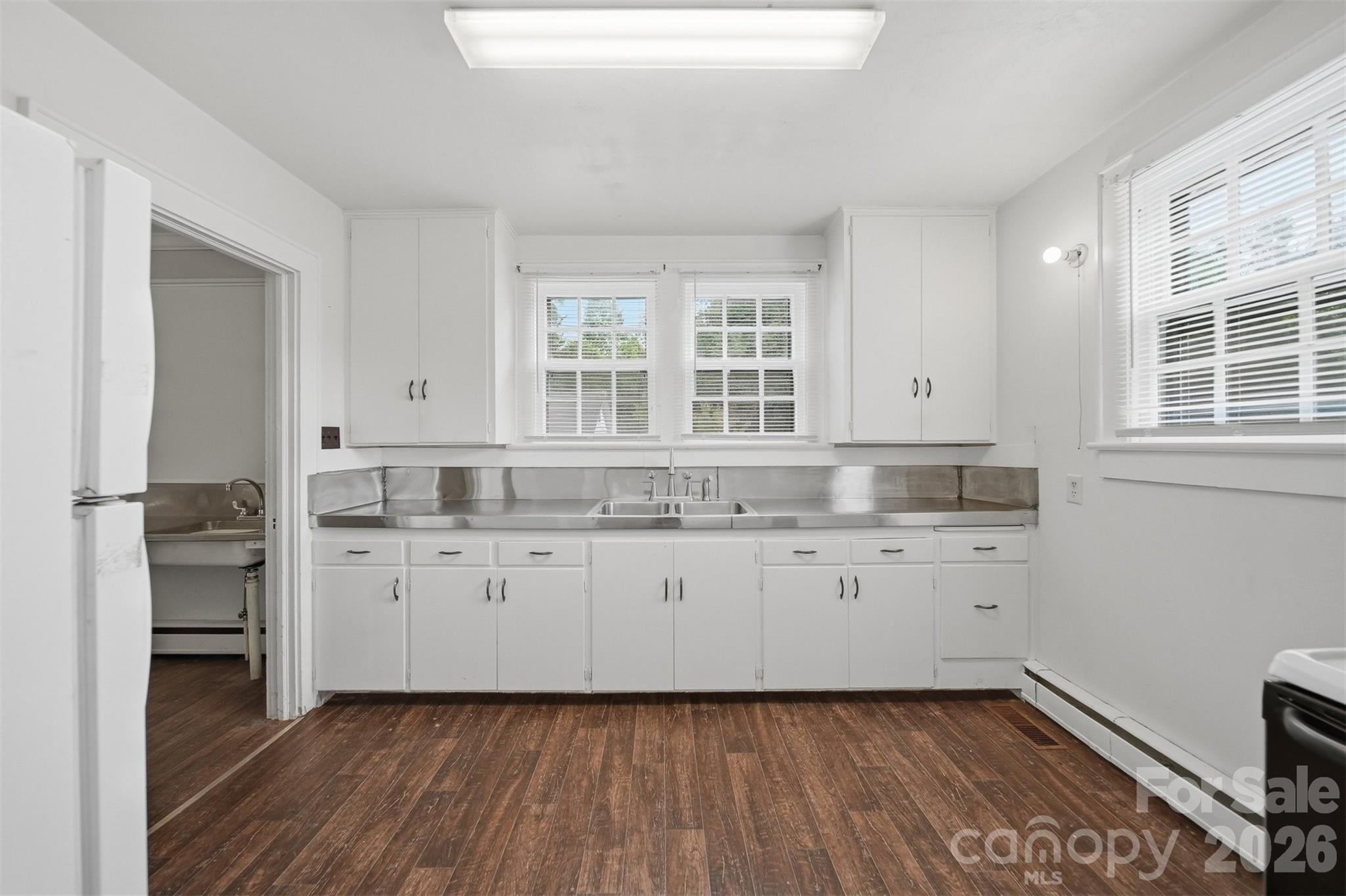 2711 SE 8th Avenue SE — Hickory