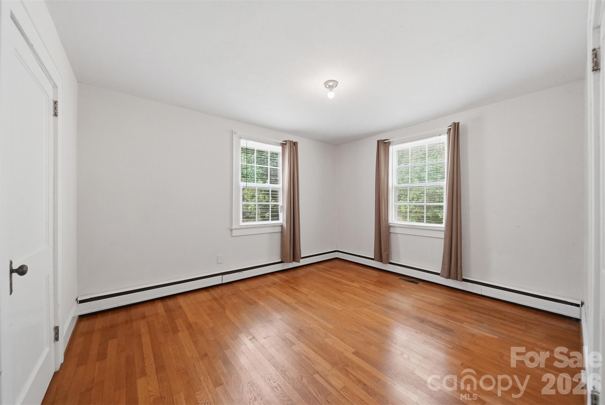 2711 SE 8th Avenue SE — Hickory