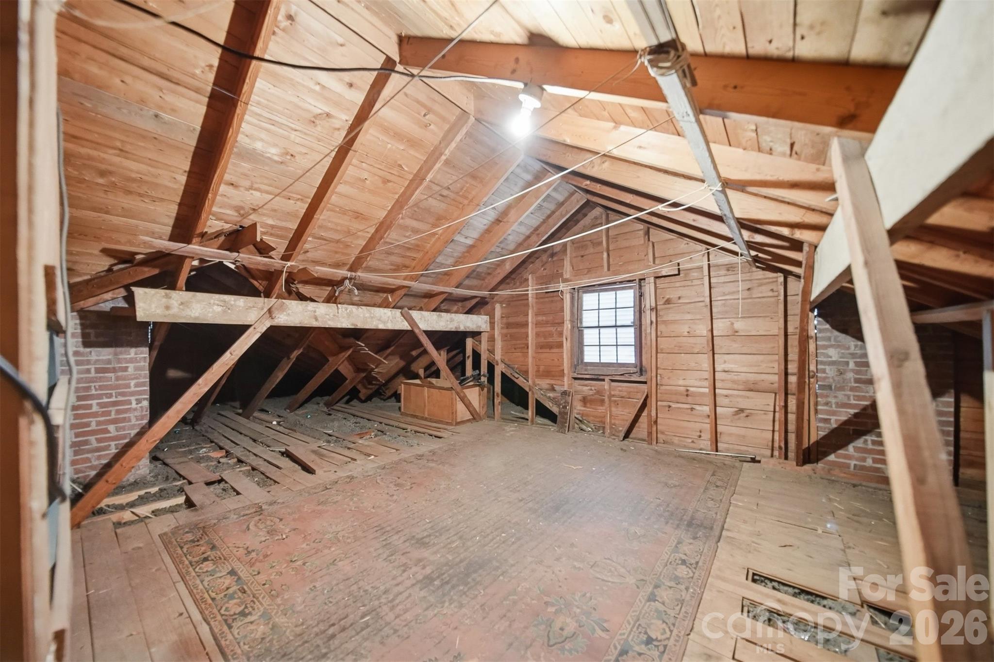 2711 SE 8th Avenue SE — Hickory