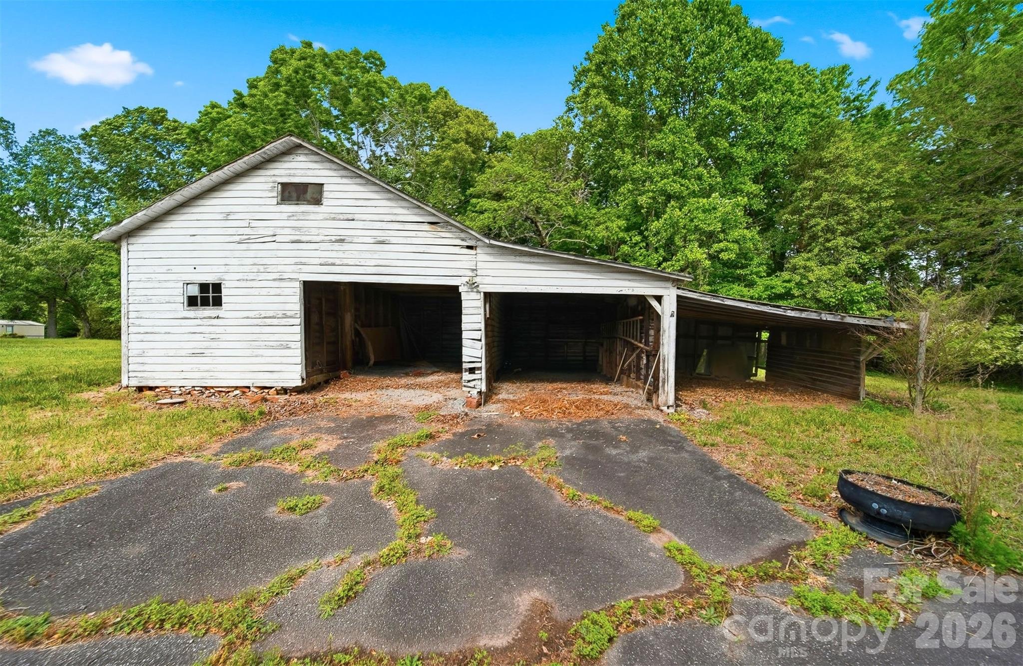 2711 SE 8th Avenue SE — Hickory