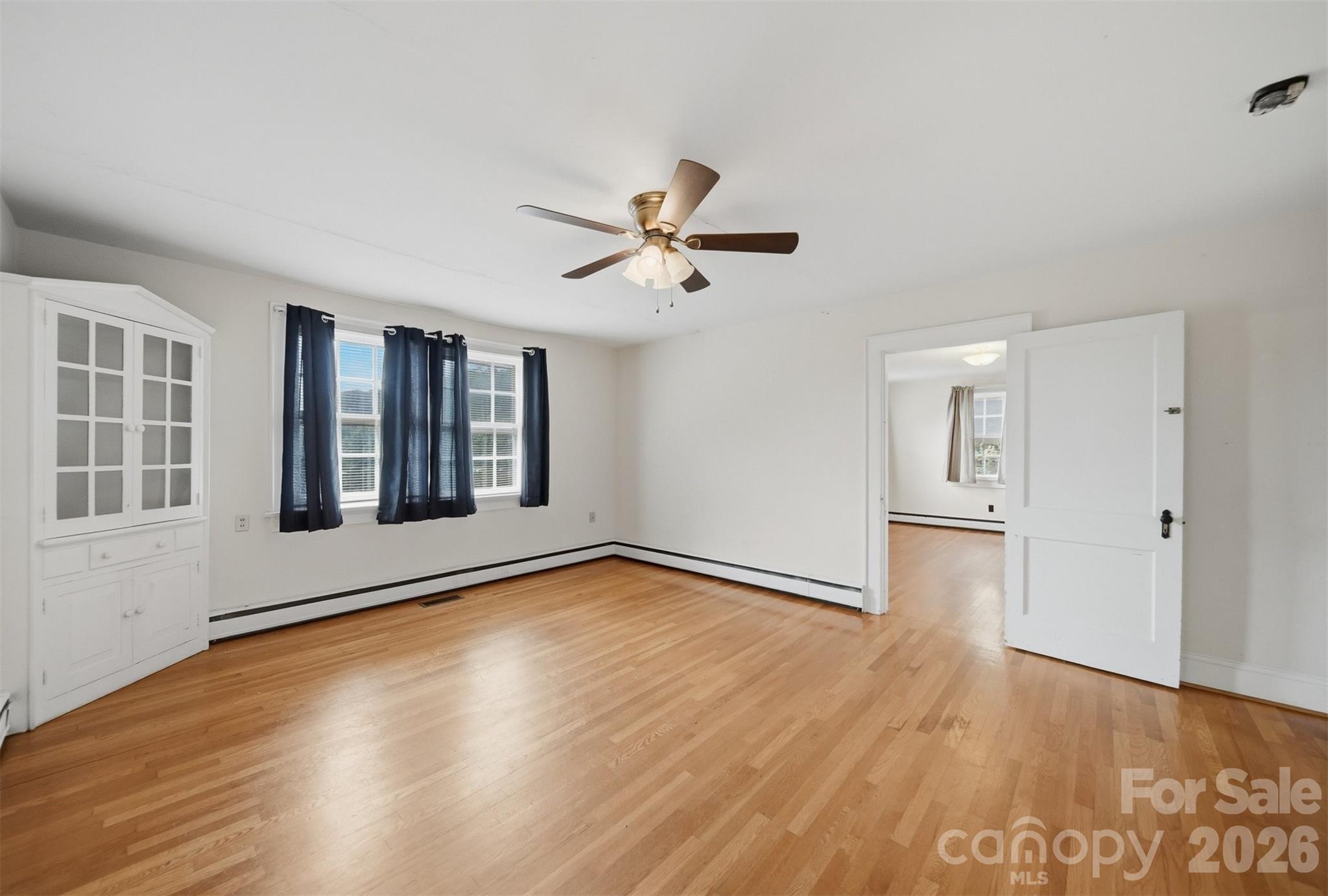 2711 SE 8th Avenue SE — Hickory