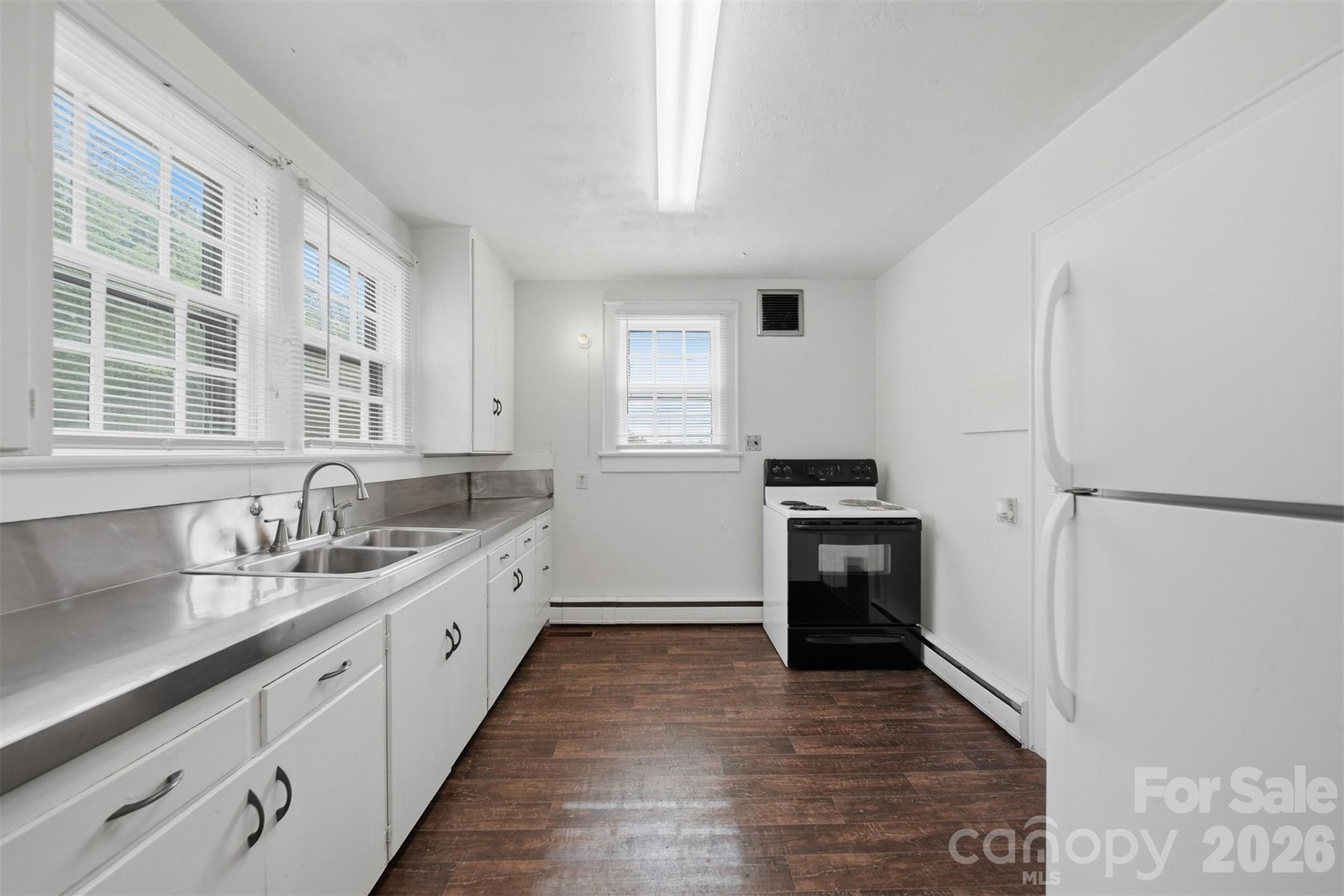 2711 SE 8th Avenue SE — Hickory