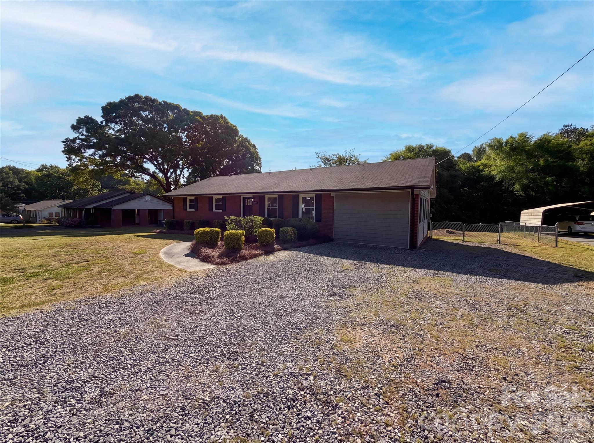 2375 Saw Road — China Grove