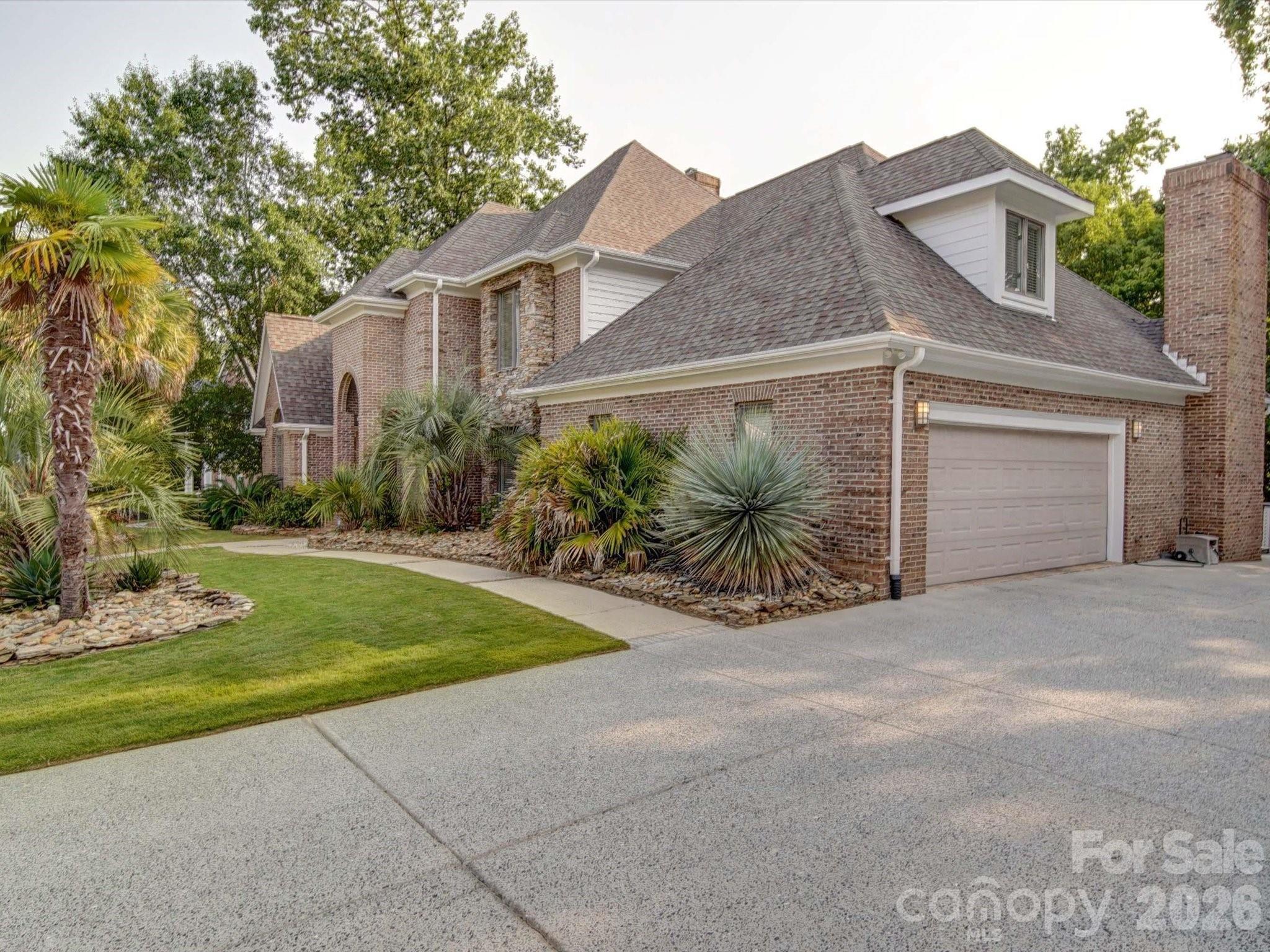 15708 Eagleview Drive — Charlotte