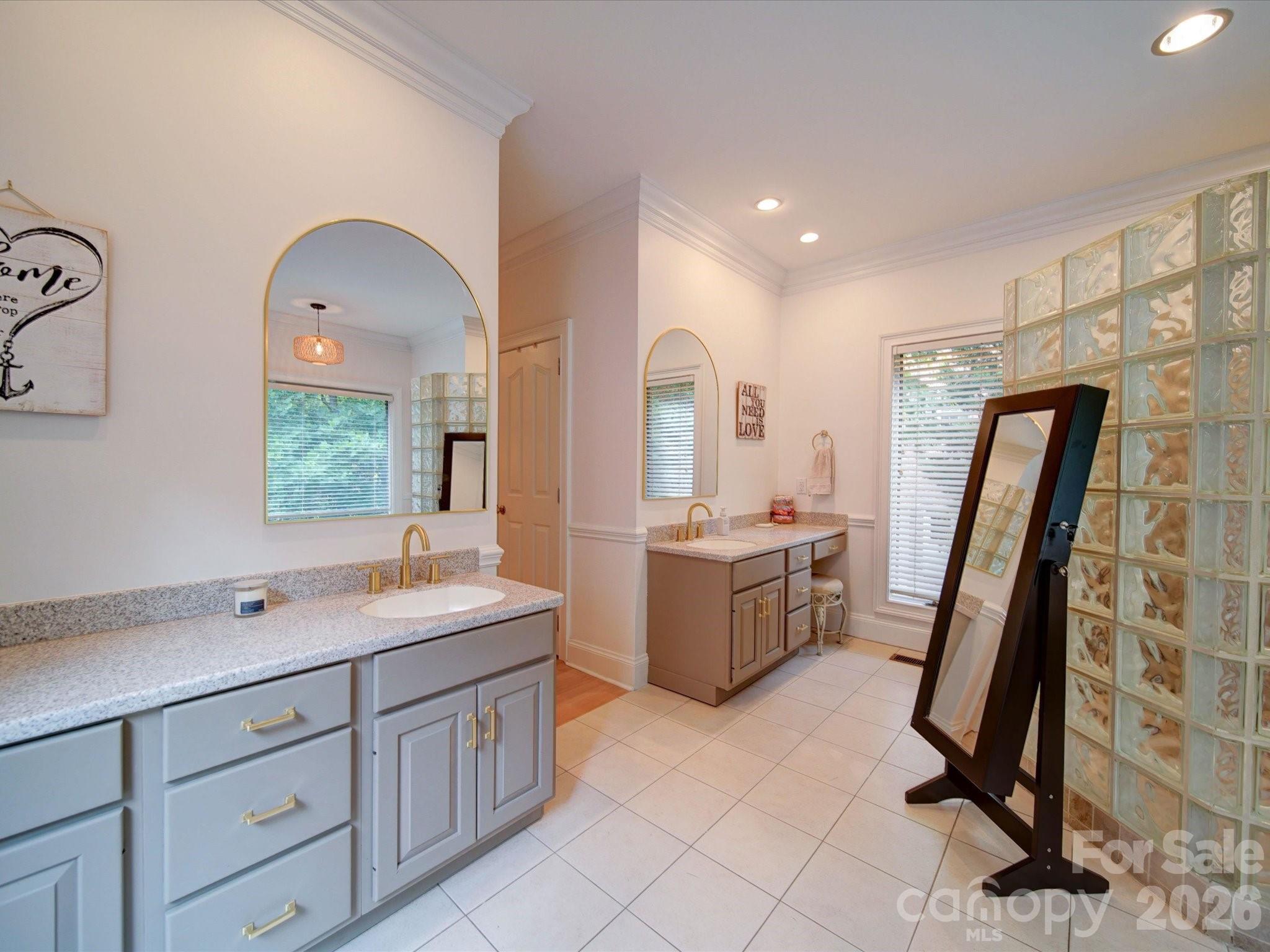 15708 Eagleview Drive — Charlotte