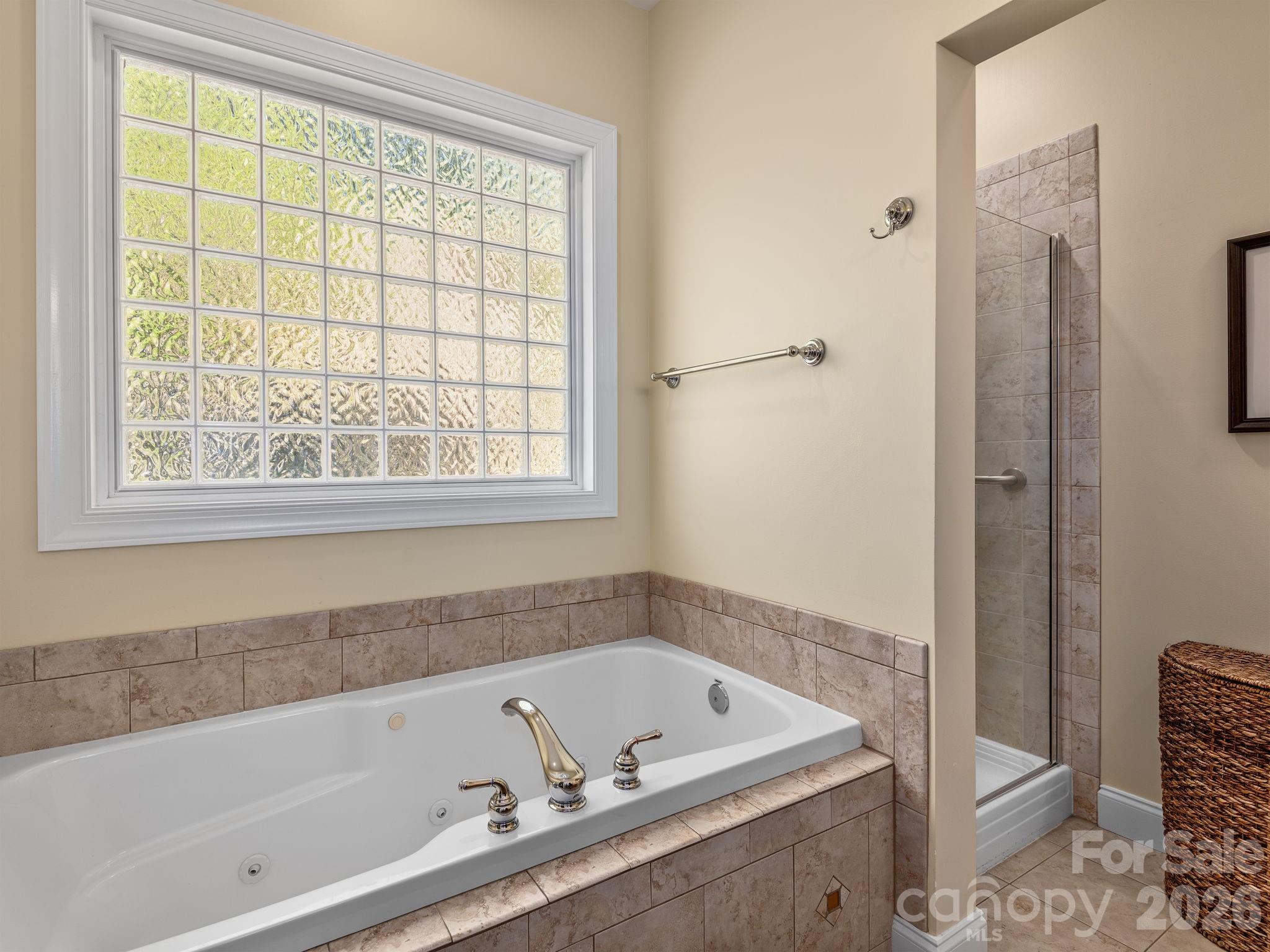 30 Banks Town Road — Weaverville