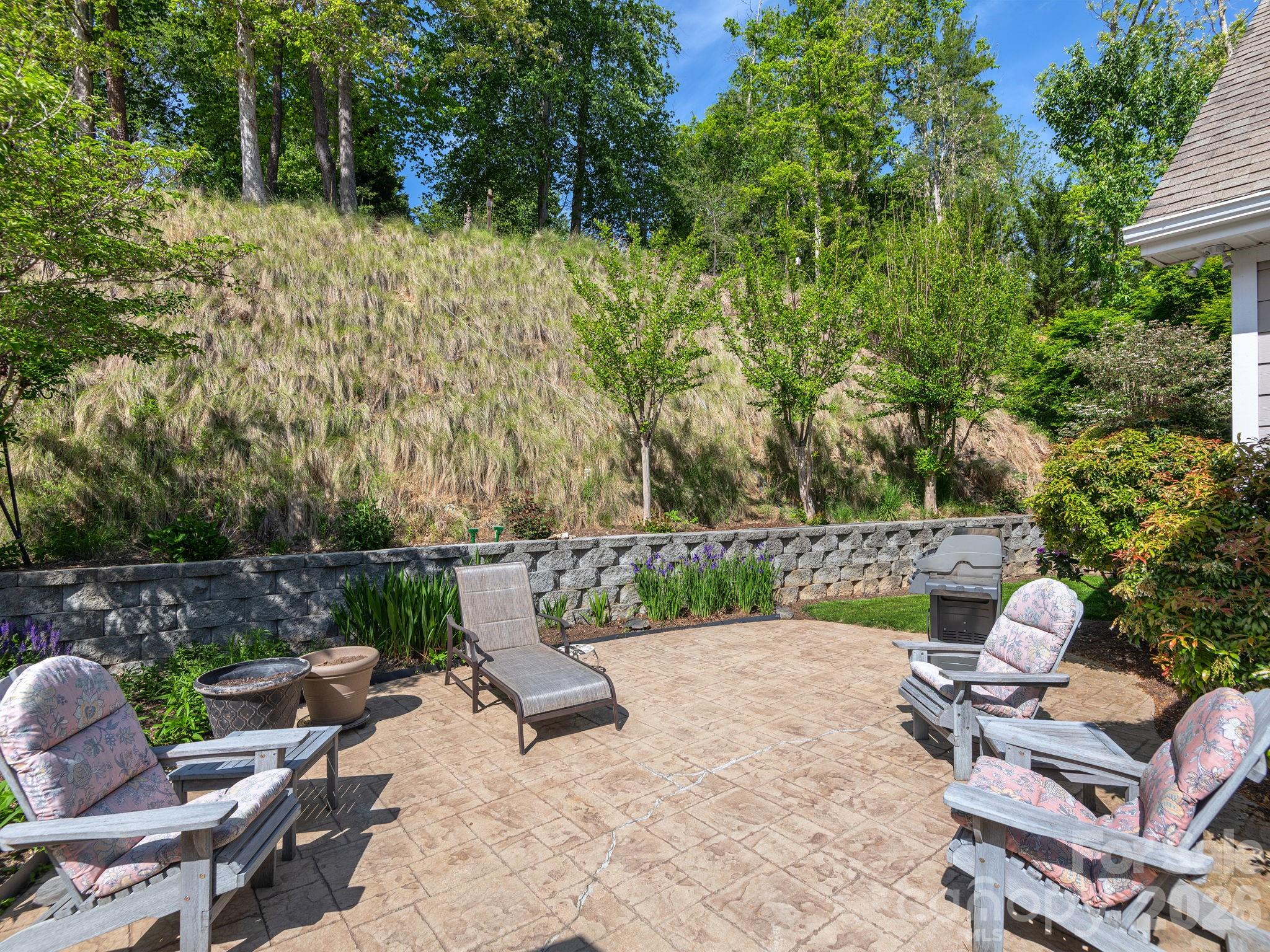 30 Banks Town Road — Weaverville