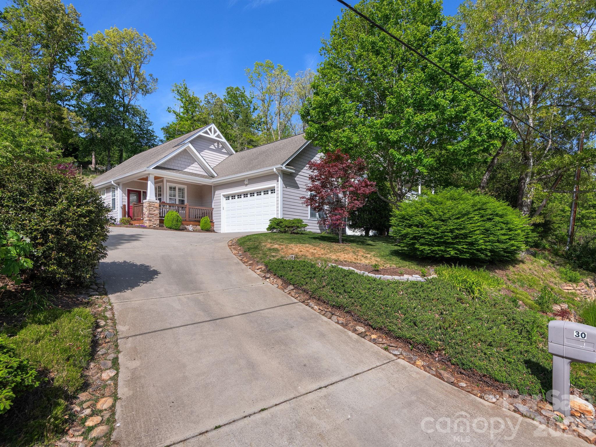 30 Banks Town Road — Weaverville