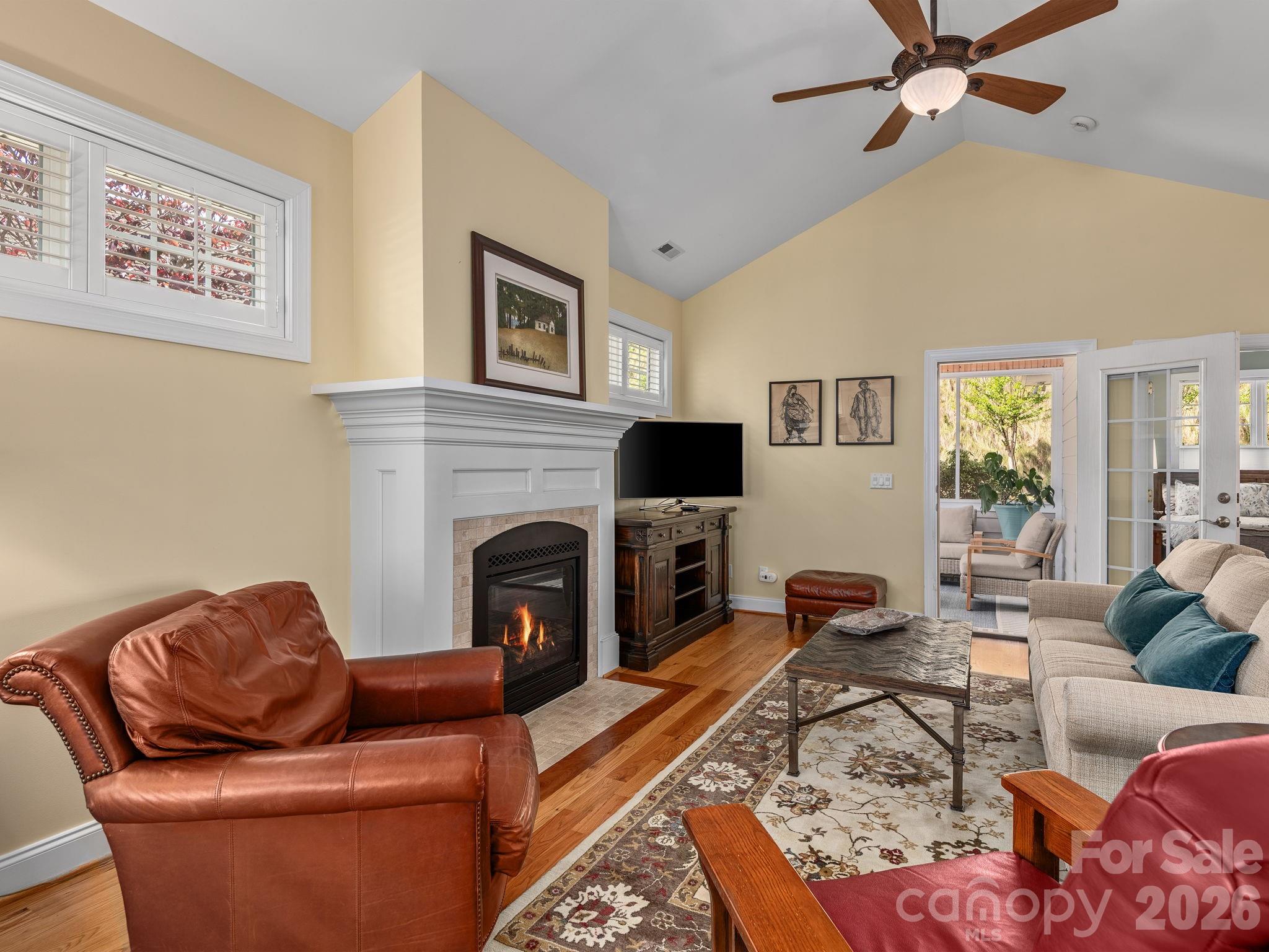 30 Banks Town Road — Weaverville