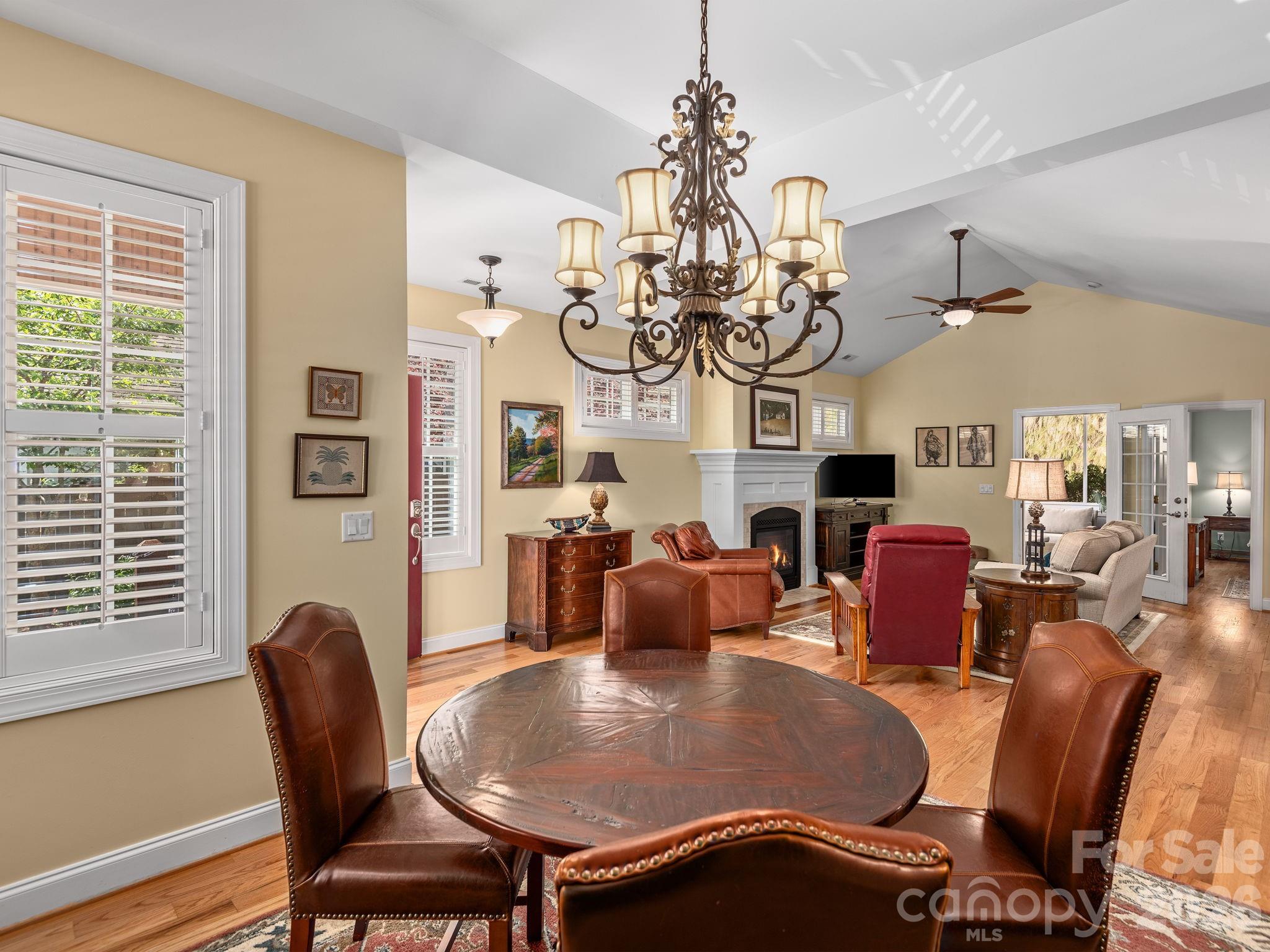 30 Banks Town Road — Weaverville