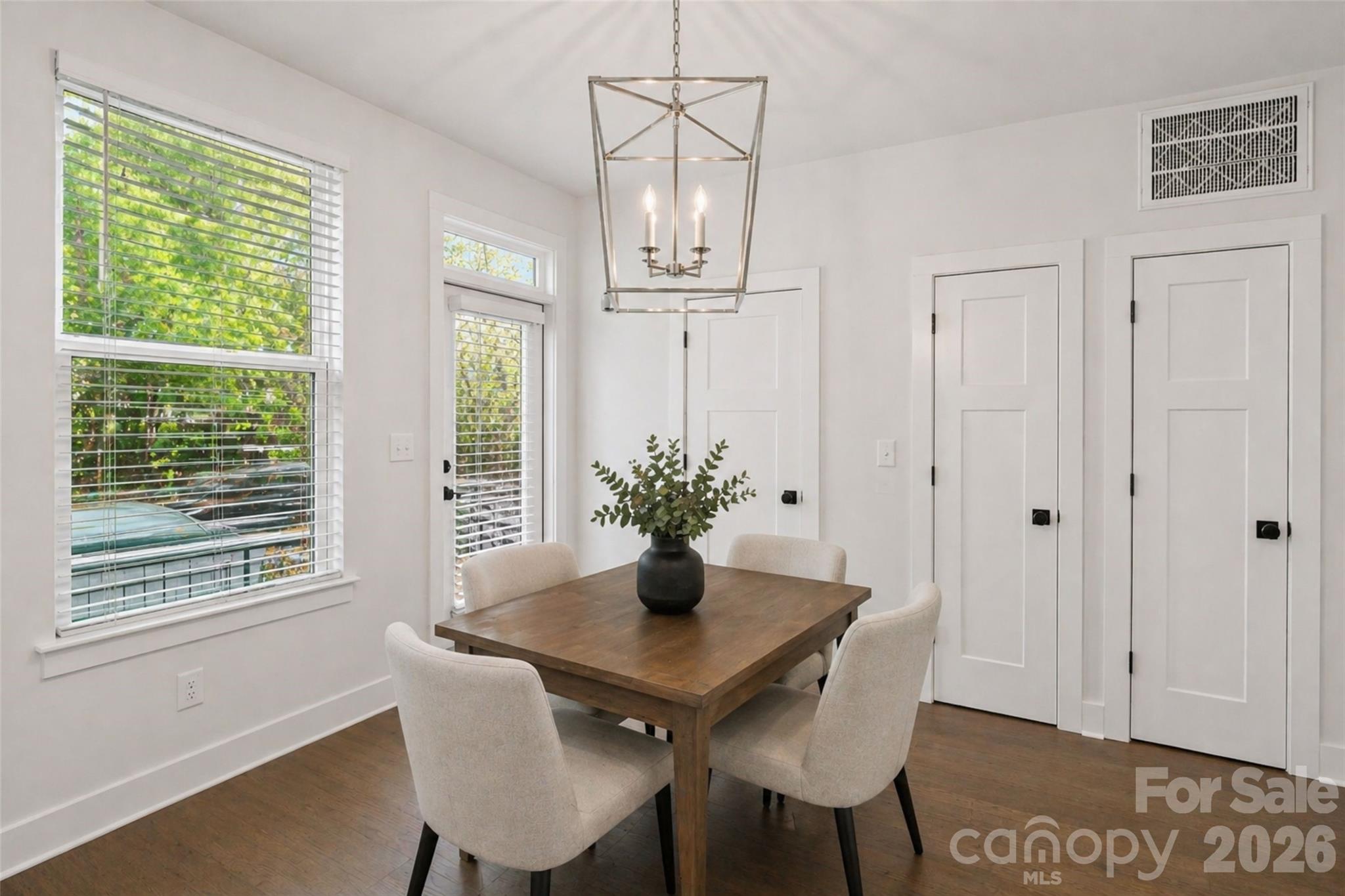 5040 York Park Lane — Charlotte