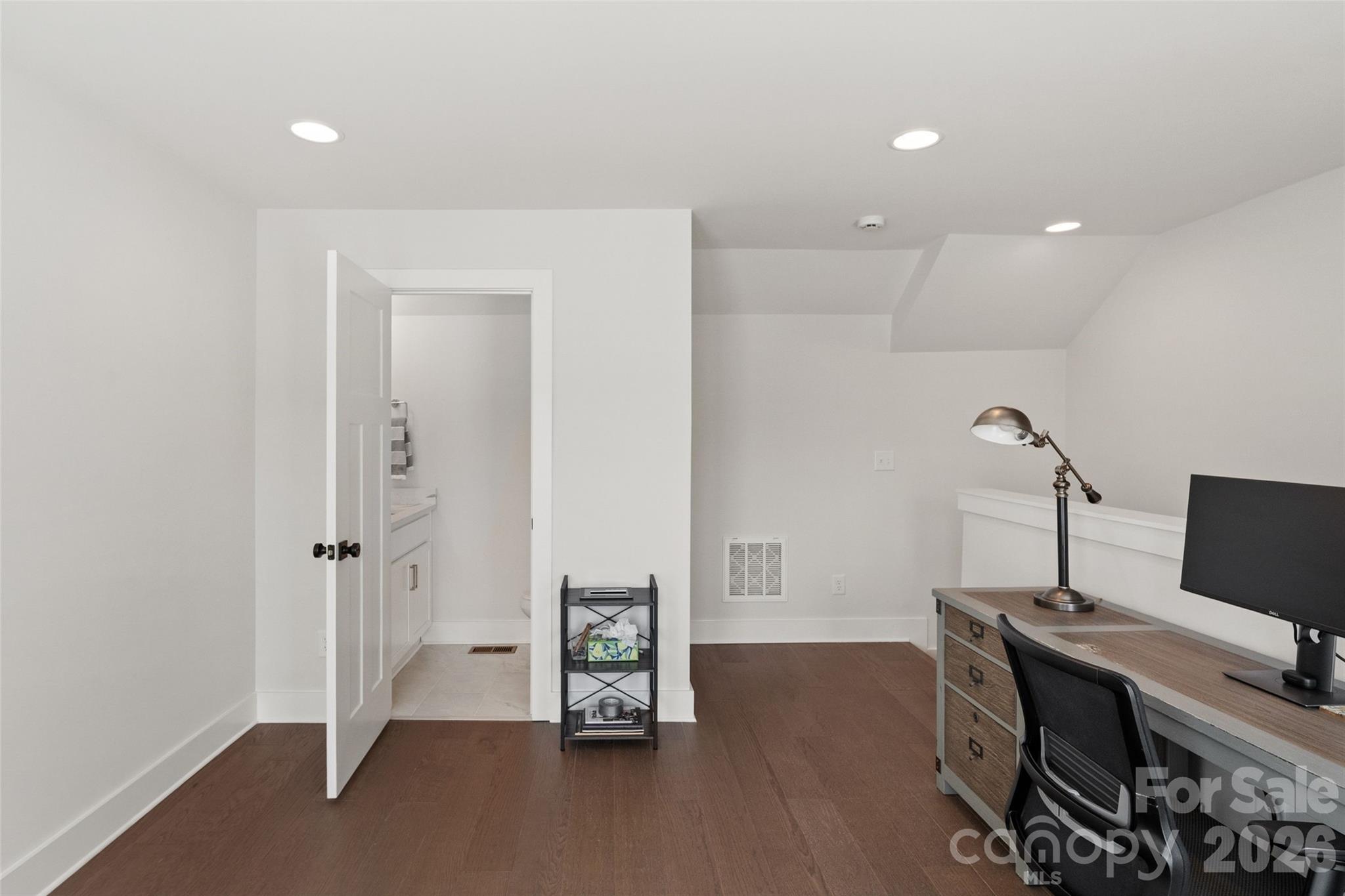 5040 York Park Lane — Charlotte