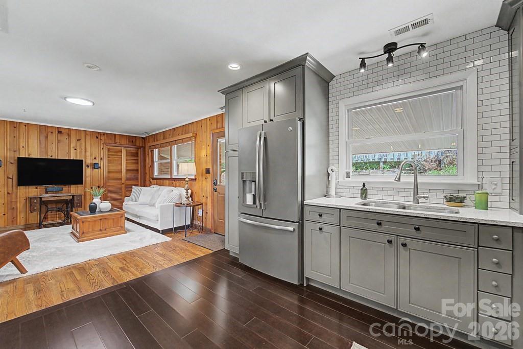 52 Briar Patch Road — Cullowhee