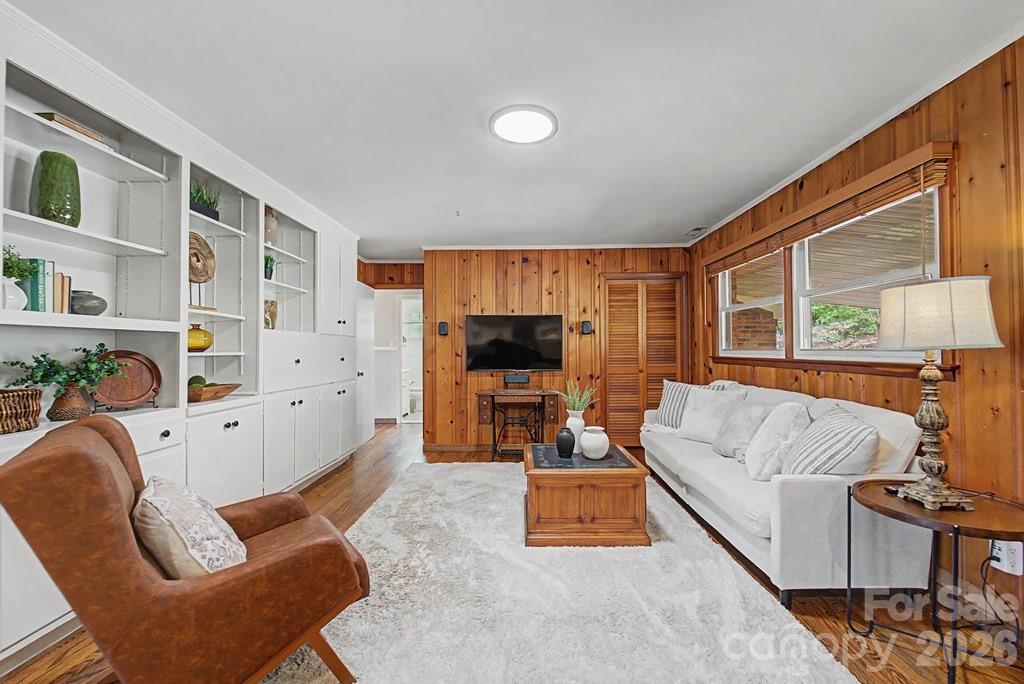 52 Briar Patch Road — Cullowhee