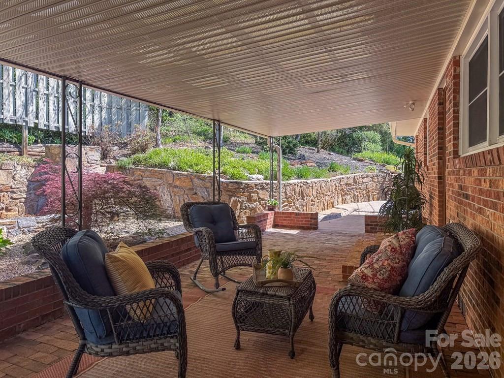 52 Briar Patch Road — Cullowhee