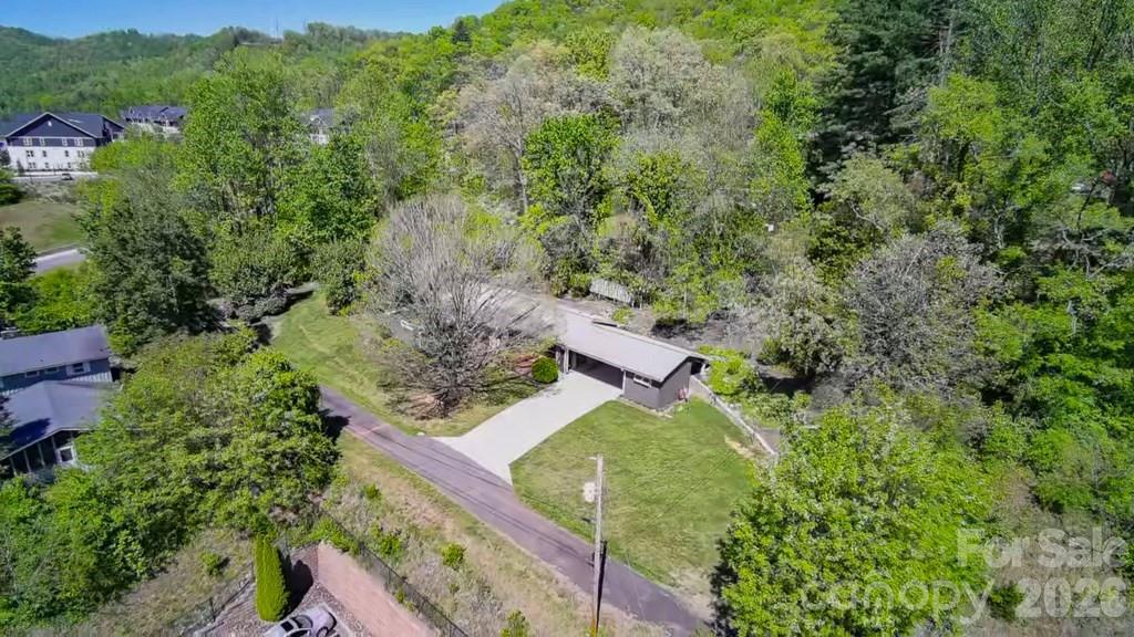 52 Briar Patch Road — Cullowhee