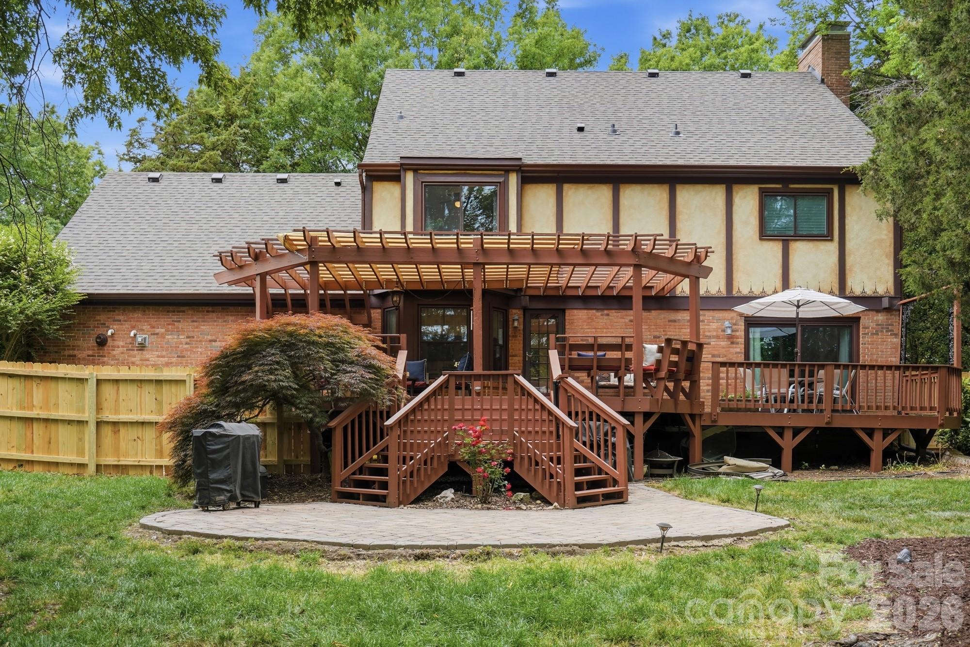 5101 Lindstrom Drive — Charlotte