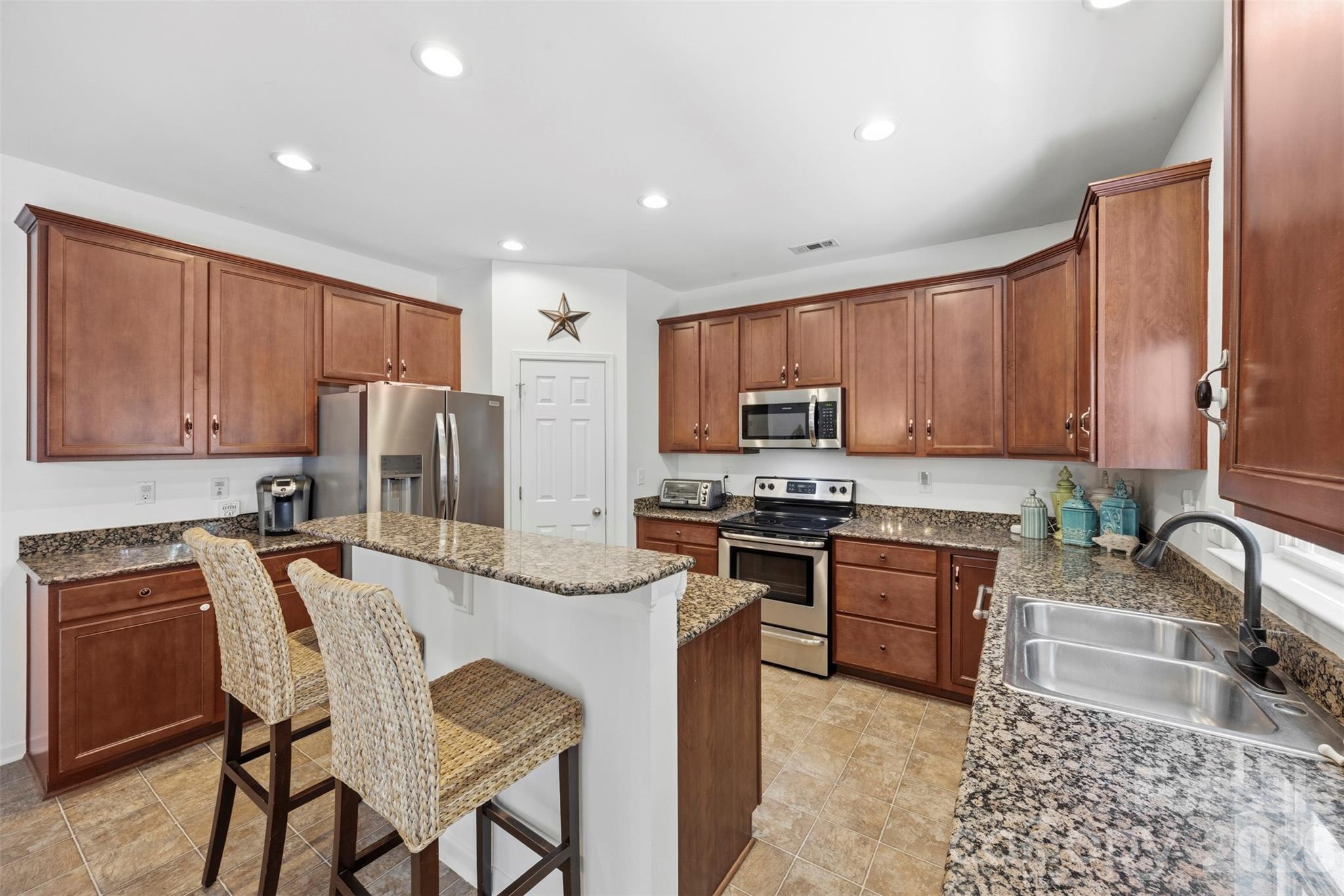 3041 Kilbeggan Drive — Lake Wylie