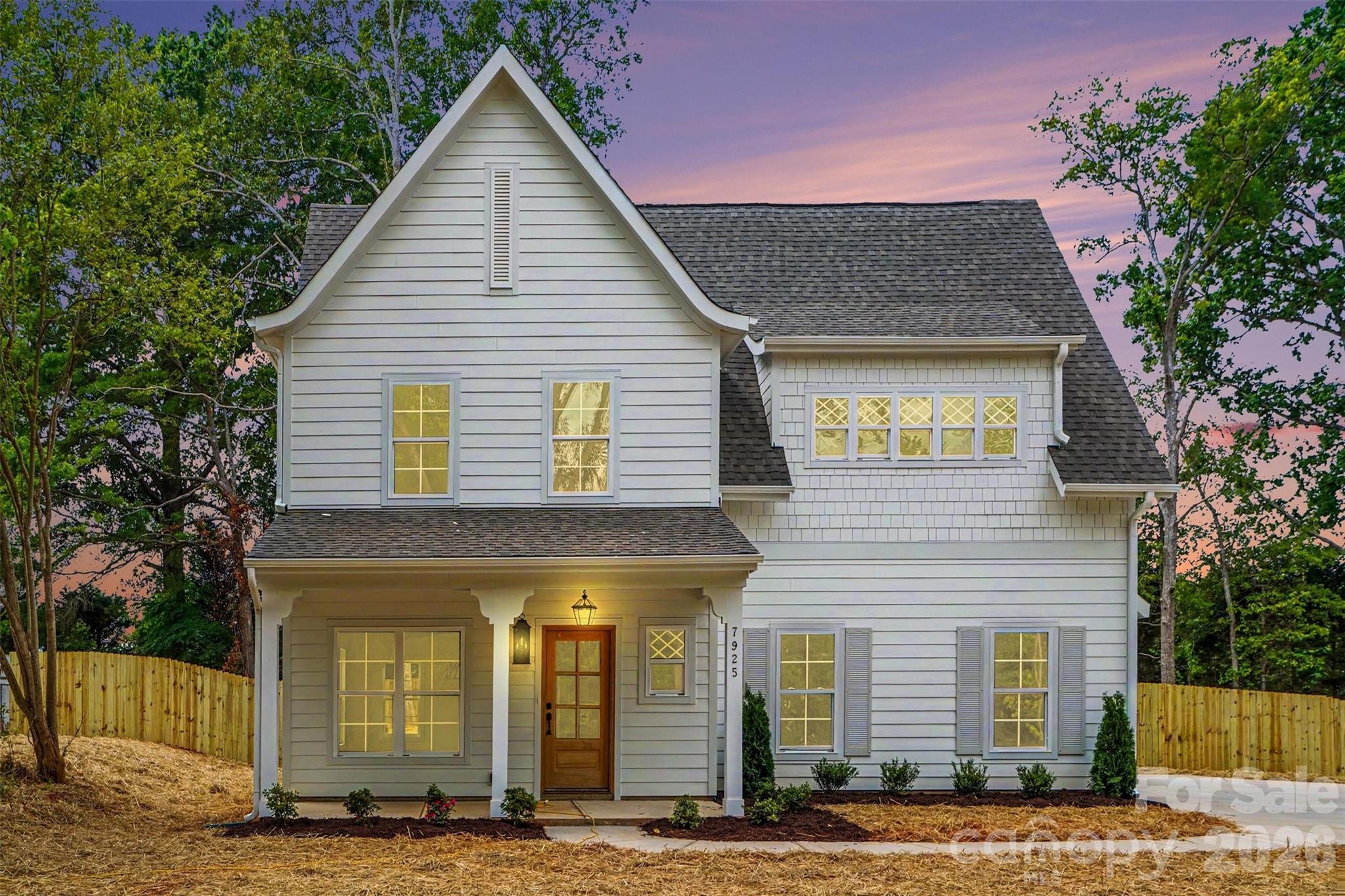 7925 Large Oak Lane — Mint Hill