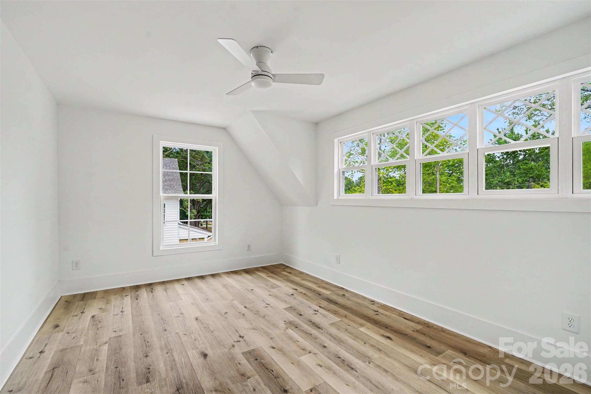 7925 Large Oak Lane — Mint Hill