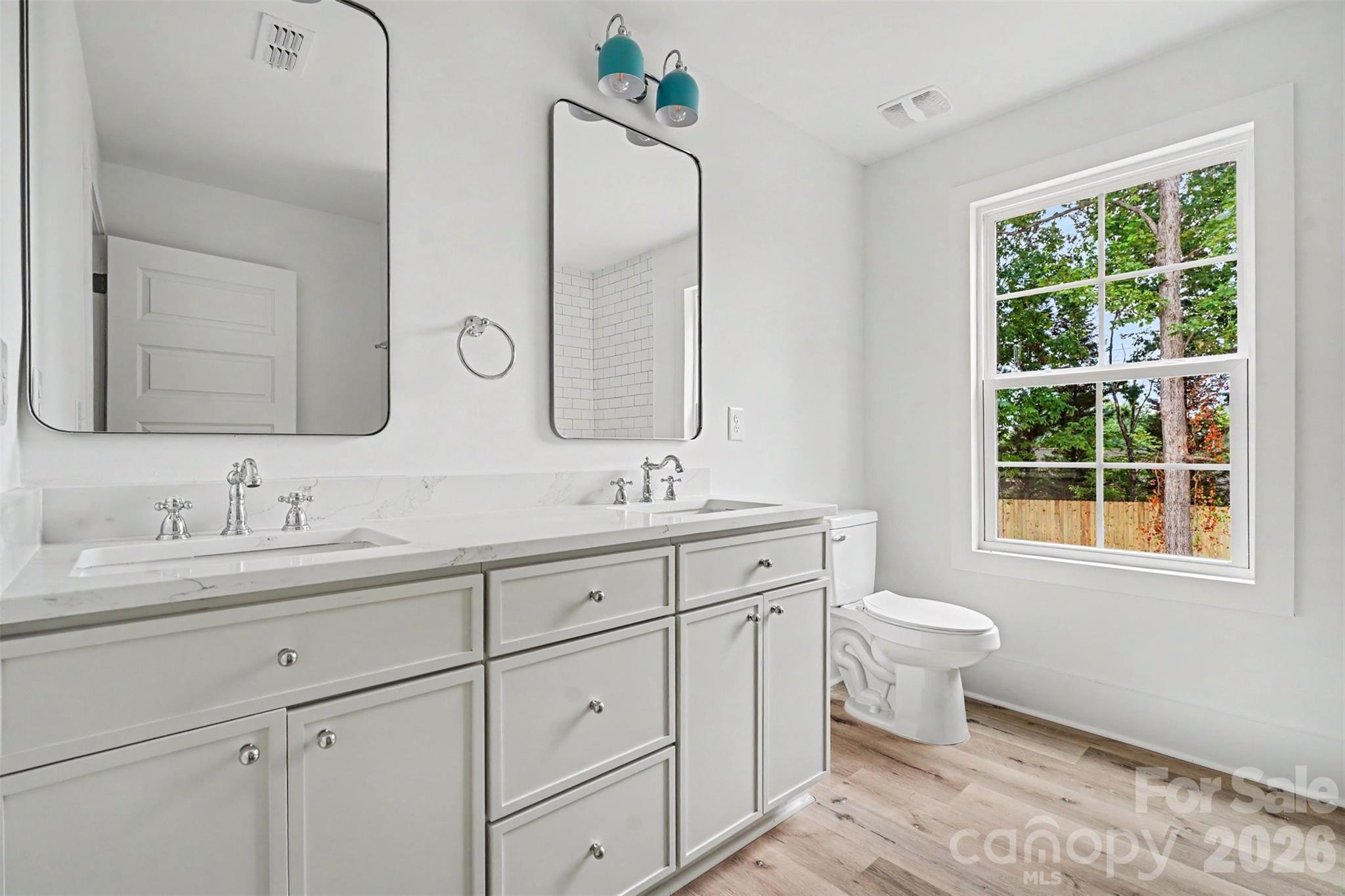 7925 Large Oak Lane — Mint Hill